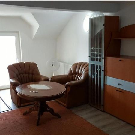 Aparthotel Habibi Pascani Zewnętrze zdjęcie