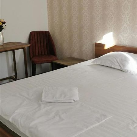 Aparthotel Habibi Pascani Zewnętrze zdjęcie