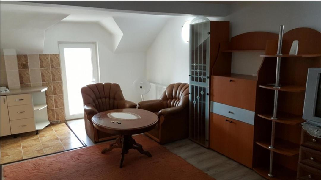 Aparthotel Habibi Pascani Zewnętrze zdjęcie